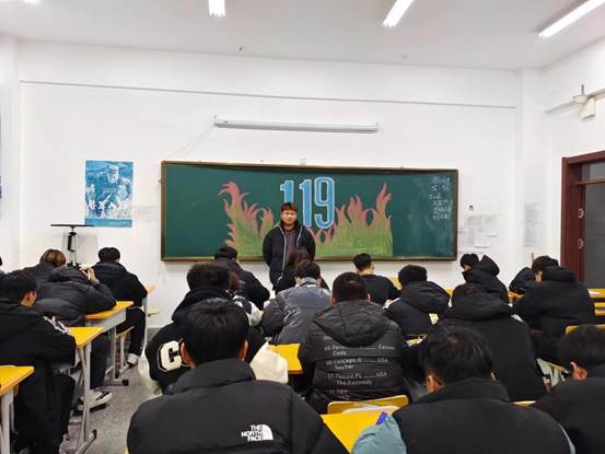 说明: 5b48b3dd1ce4ec7e5dbc9646dd46365